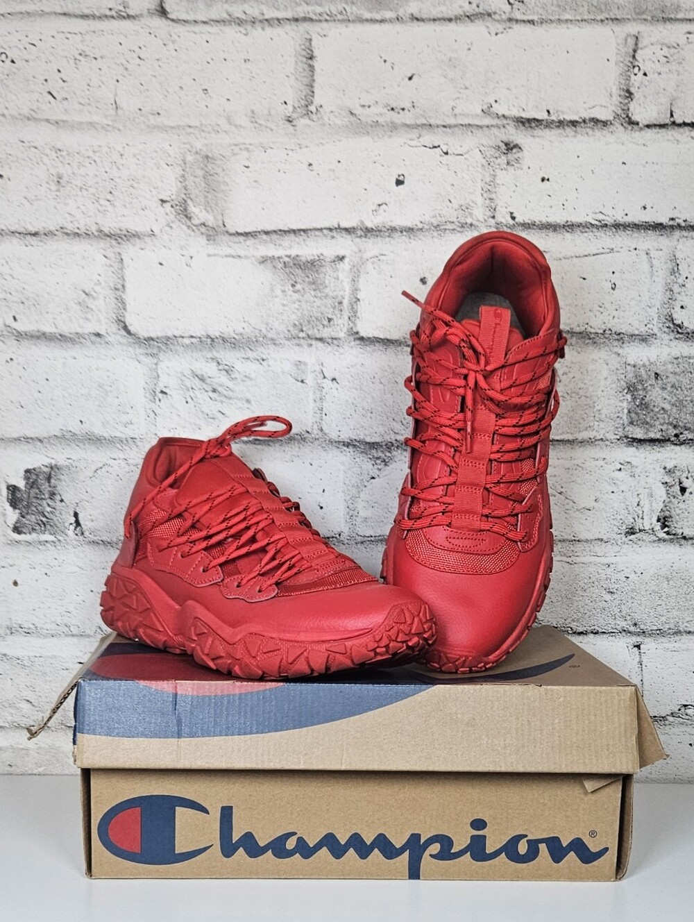 Champion Mens 9.5 Tank Red Leather Chunky Trail Sneakers Athletic Shoes